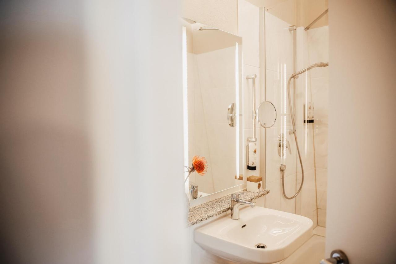 Villa Bosco - Boutiquehotel วัลล์ดอร์ฟ ภายนอก รูปภาพ